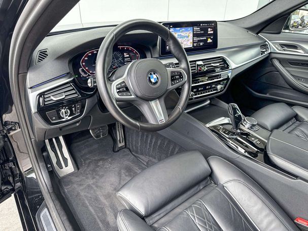 BMW 520i Touring 135 kW image number 28