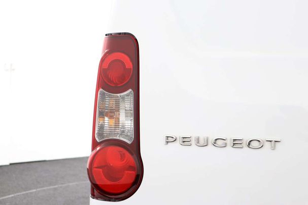 Peugeot Partner 1.6 BlueHDi 100 L1 Premium 73 kW image number 12