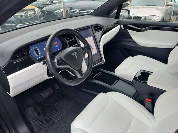 Tesla Model X 100D AWD 386 kW image number 12