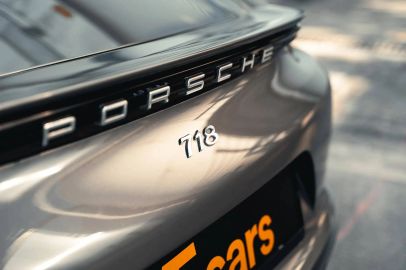 Car image 25
