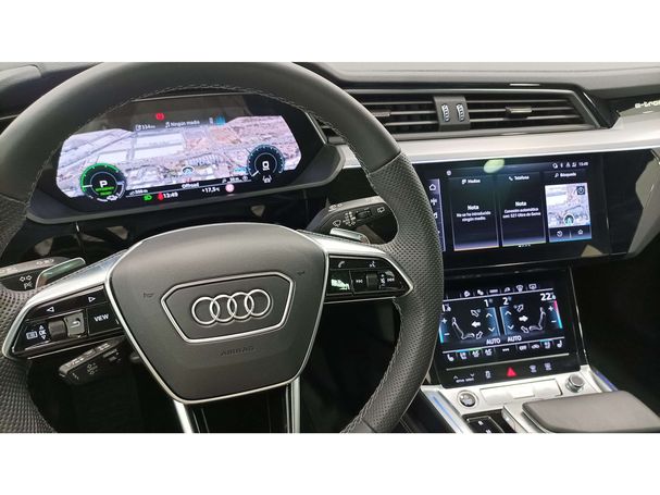 Audi Q8 55 quattro e-tron S-line 300 kW image number 25