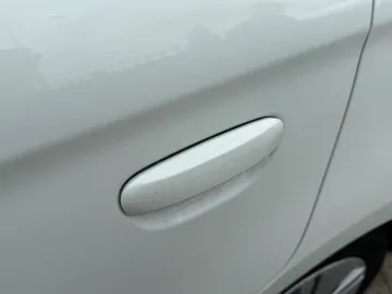 Car image 43