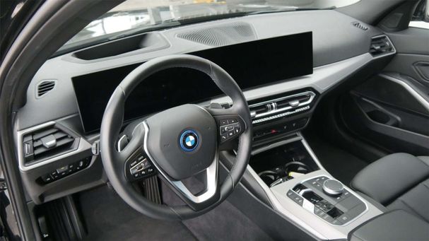 BMW 320 Touring e xDrive 150 kW image number 12