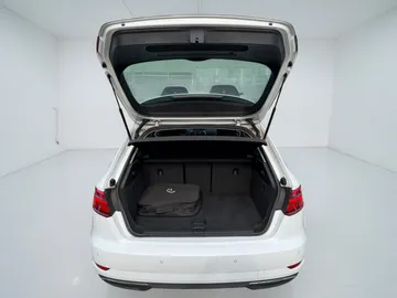 Car image 41