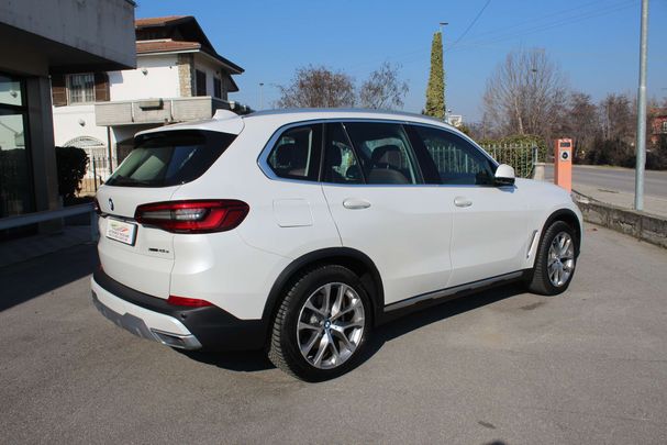 BMW X5 45e xDrive 290 kW image number 3