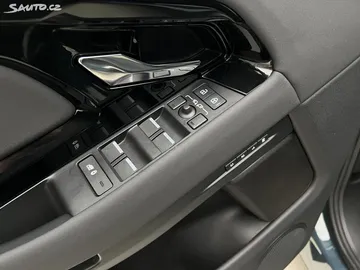 Car image 49