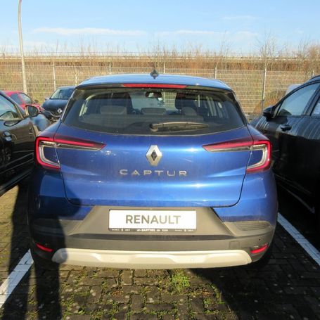 Renault Captur 140 103 kW image number 6