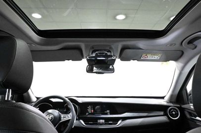 Car image 37