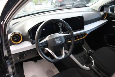 Car image 14