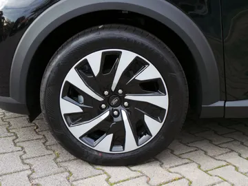 Car image 26