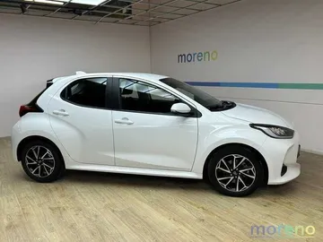Car image 2