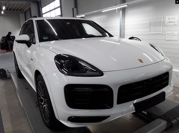 Porsche Cayenne E-Hybrid 340 kW image number 2