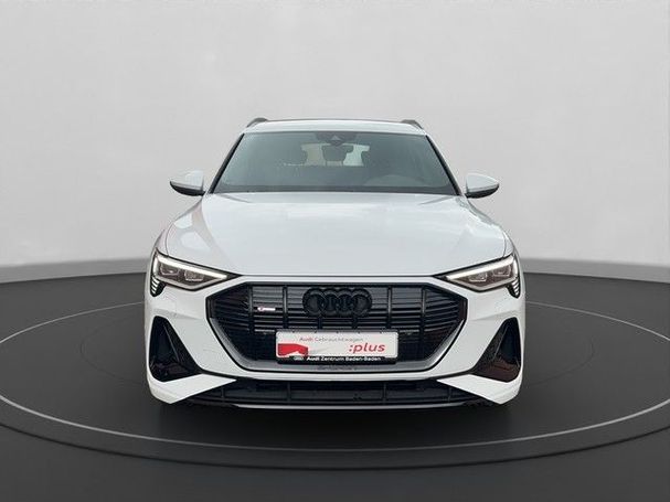 Audi e-tron 50 quattro S-line 230 kW image number 3