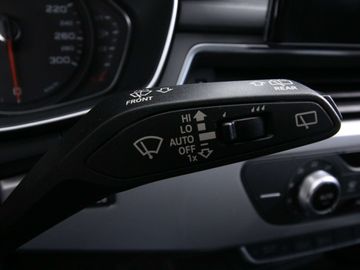 Car image 35