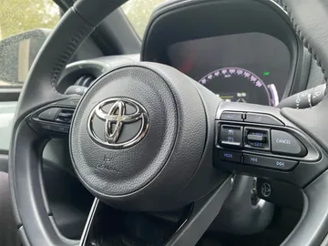 Car image 29
