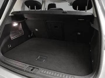 Car image 35