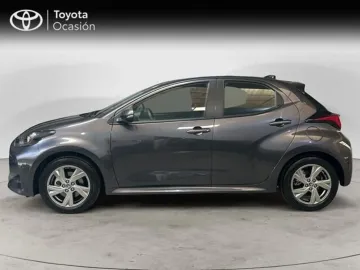 Car image 4