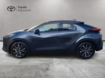 Car image 4