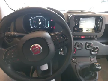 Car image 10