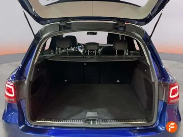 Car image 32
