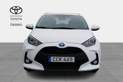 Car image 2