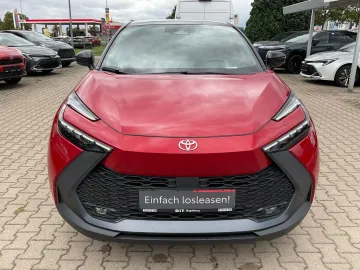 Car image 4