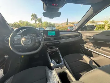 Car image 23