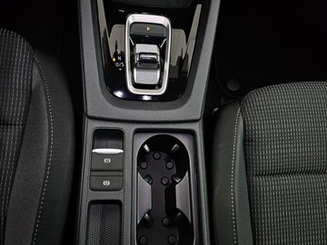 Car image 32