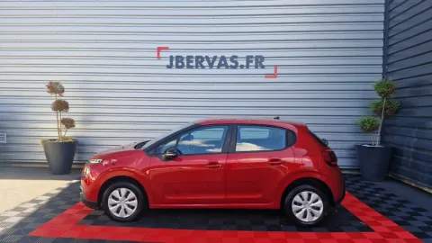 Car image 3