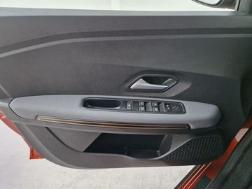 Car image 37