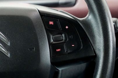 Car image 37