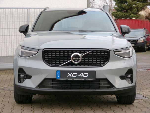 Volvo XC40 B3 Plus Dark 120 kW image number 12