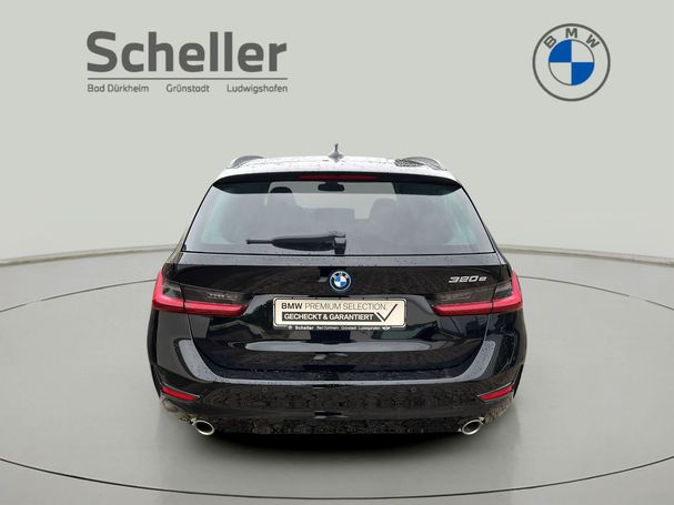 BMW 320i Touring 120 kW image number 3