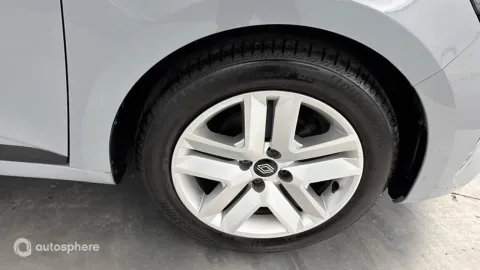 Car image 20