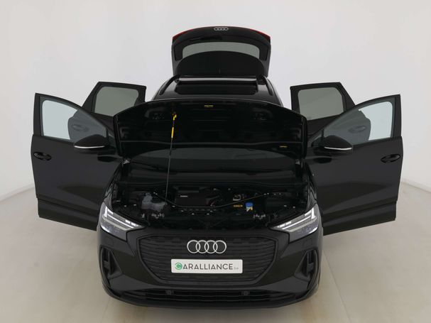 Audi Q4 40| e-tron S-line 150 kW image number 23