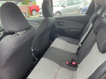 Car image 17