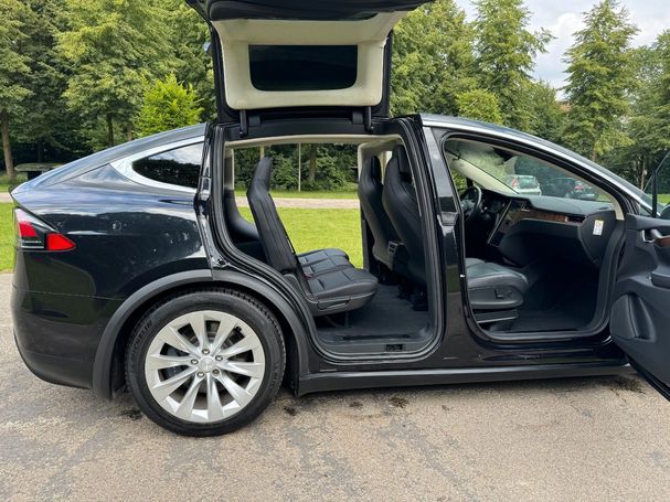 Tesla Model X 100D AWD 386 kW image number 17