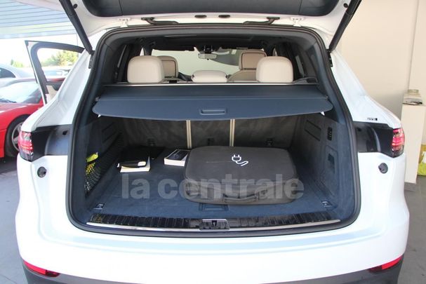 Porsche Cayenne E-Hybrid Tiptronic 340 kW image number 11