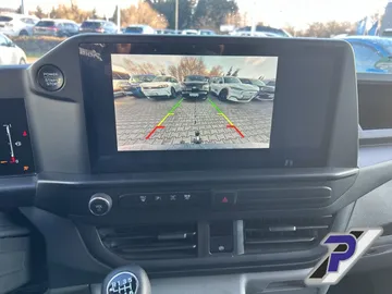 Car image 27