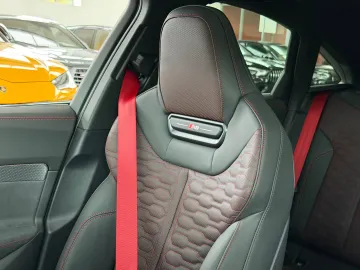 Car image 49