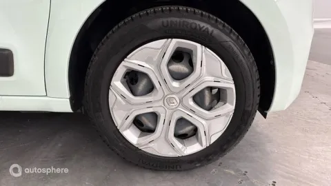 Car image 20