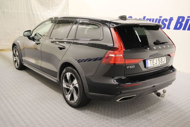 Volvo V60 Cross Country B4 AWD 146 kW image number 4