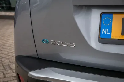 Car image 39