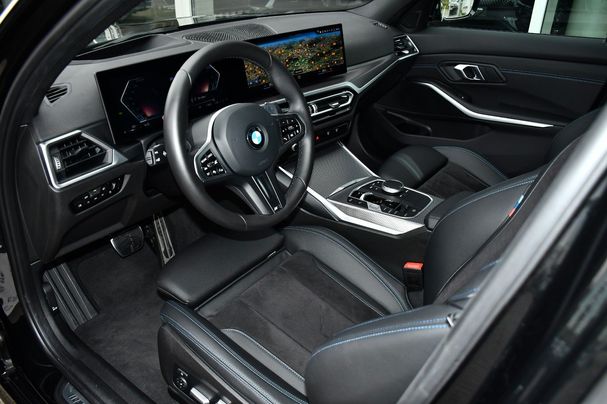 BMW 320d Touring M Sport xDrive 140 kW image number 12