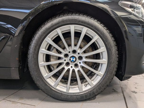 BMW 530d Touring xDrive 195 kW image number 12