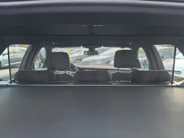 Car image 33