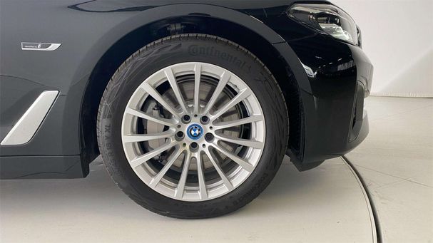 BMW 530 Touring xDrive 215 kW image number 9