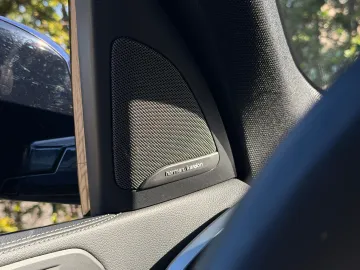 Car image 50