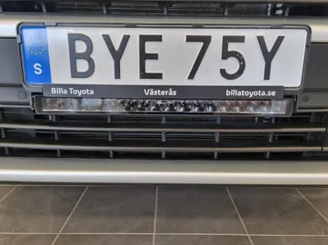 Car image 13
