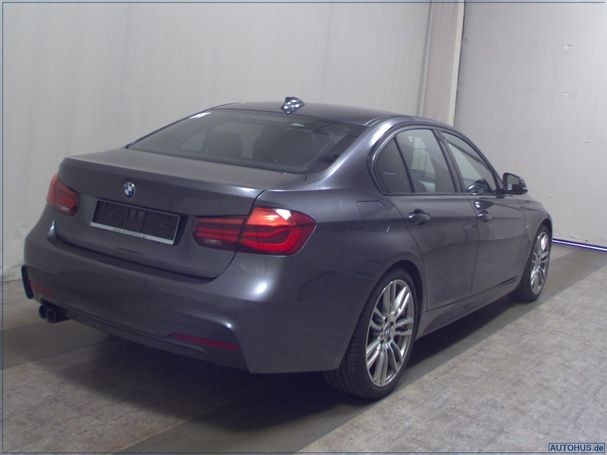 BMW 320i 135 kW image number 4